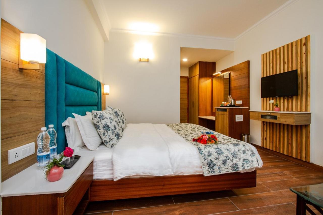 מנאלי Anand Vardhan Resorts מראה חיצוני תמונה