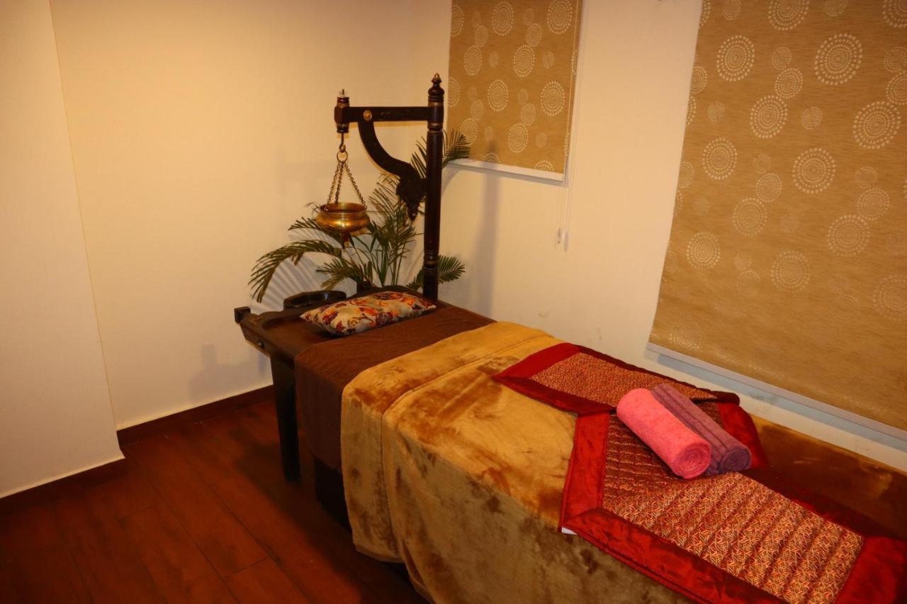 מנאלי Anand Vardhan Resorts מראה חיצוני תמונה